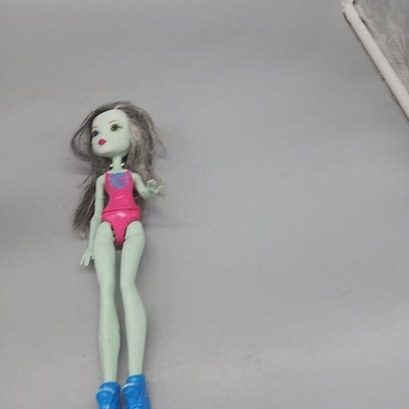 Monster High Doll Frankie Stein Mattel 2015 - Picture 1 of 5